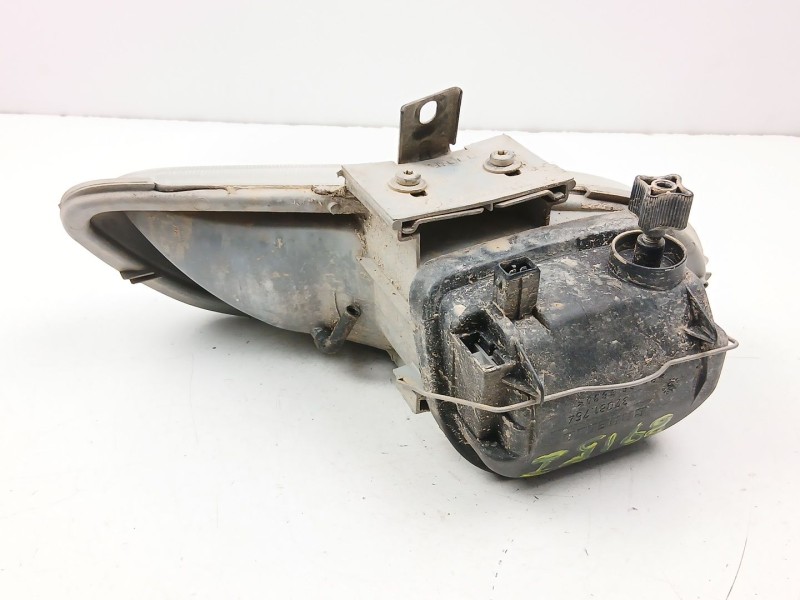 Recambio de antiniebla izquierdo para peugeot 406 (8b) 1.9 td referencia OEM IAM 6204N3  