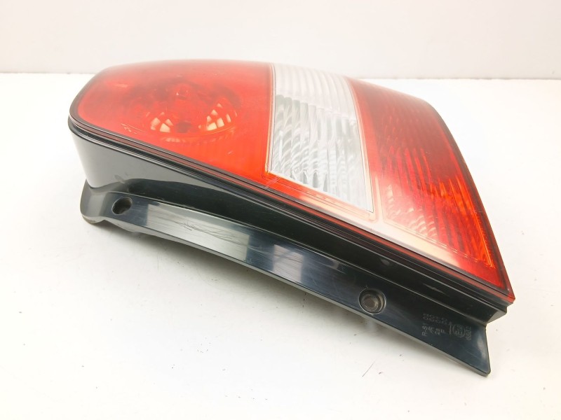 Recambio de piloto trasero derecho para kia sorento i (jc) 2.5 crdi referencia OEM IAM 924023E010  