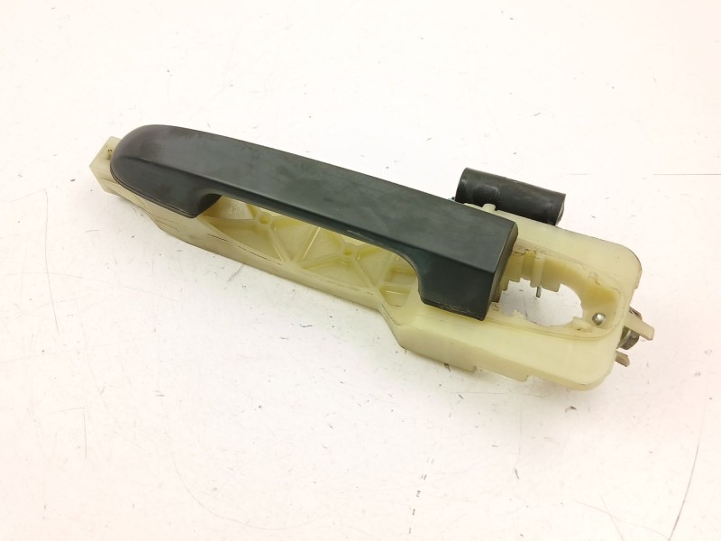 Recambio de manilla delantera izquierda para hyundai i20 i (pb, pbt) 1.1 crdi referencia OEM IAM 826551J000  