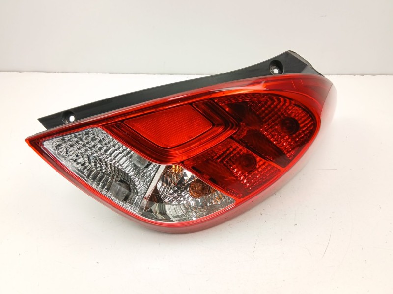 Recambio de piloto trasero derecho para hyundai i20 i (pb, pbt) 1.1 crdi referencia OEM IAM 924024P500  