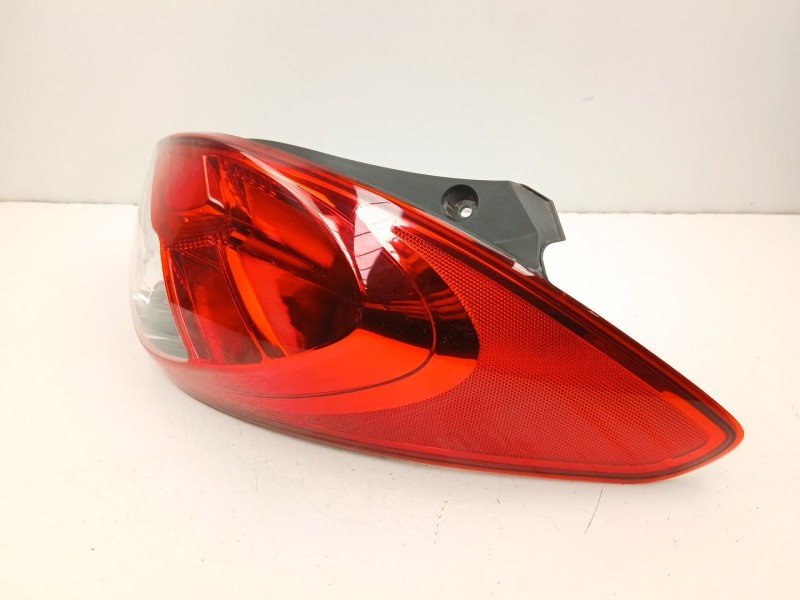 Recambio de piloto trasero derecho para hyundai i20 i (pb, pbt) 1.1 crdi referencia OEM IAM 924024P500  