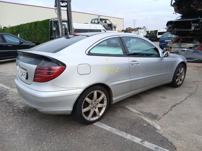 Recambio de carroceria para mercedes-benz clase c (w203) c 220 cdi (203.006) referencia OEM IAM   