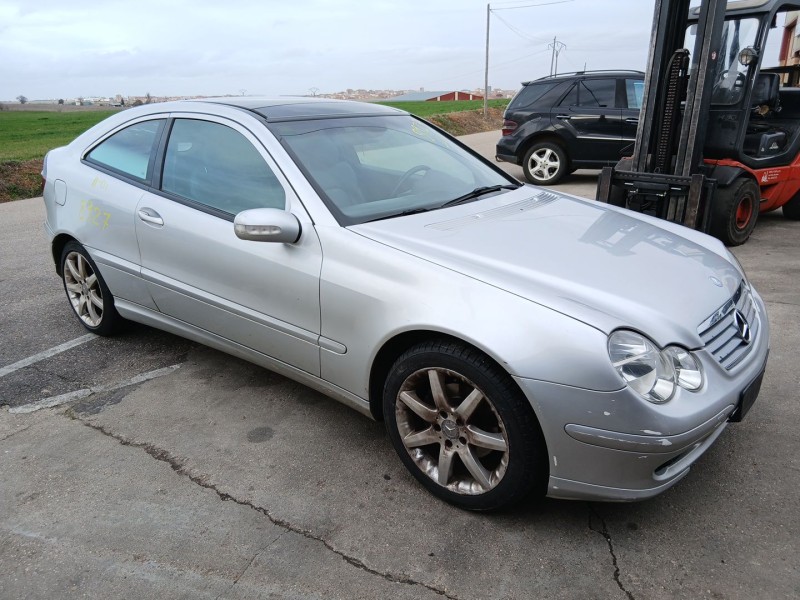 Recambio de carroceria para mercedes-benz clase c (w203) c 220 cdi (203.006) referencia OEM IAM   