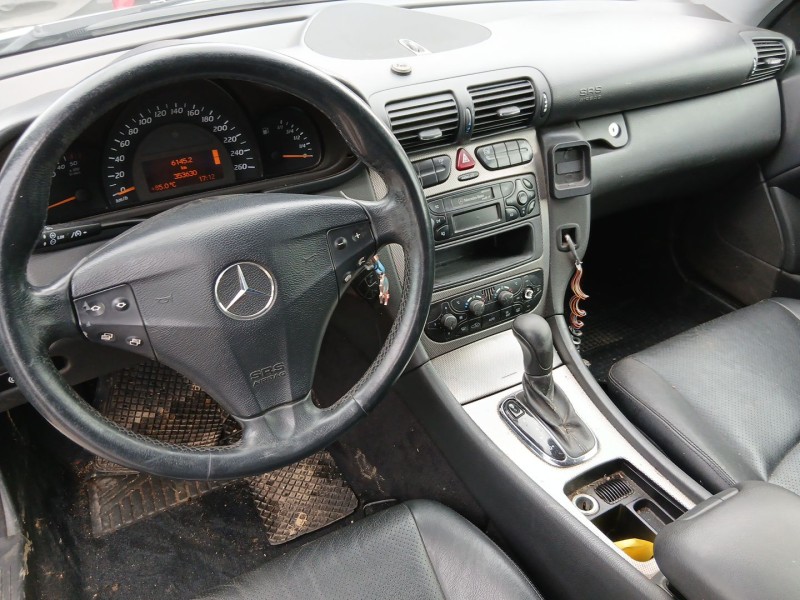 Recambio de carroceria para mercedes-benz clase c (w203) c 220 cdi (203.006) referencia OEM IAM   