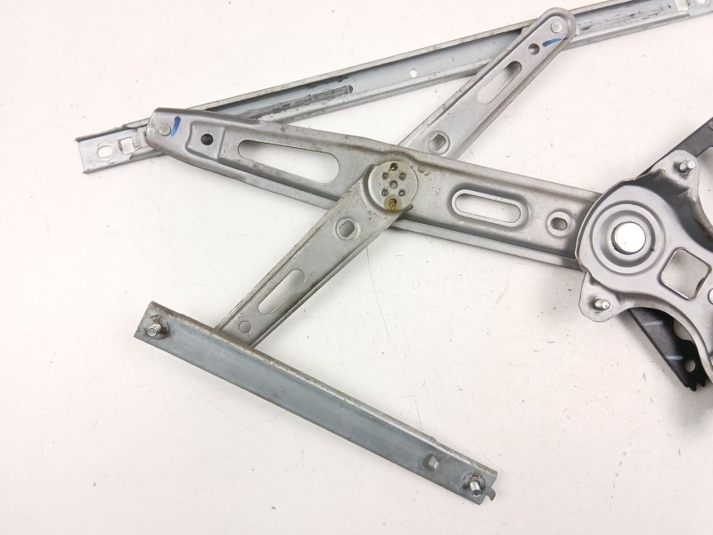 Recambio de elevalunas delantero izquierdo para hyundai i20 i (pb, pbt) 1.1 crdi referencia OEM IAM 988101J110  