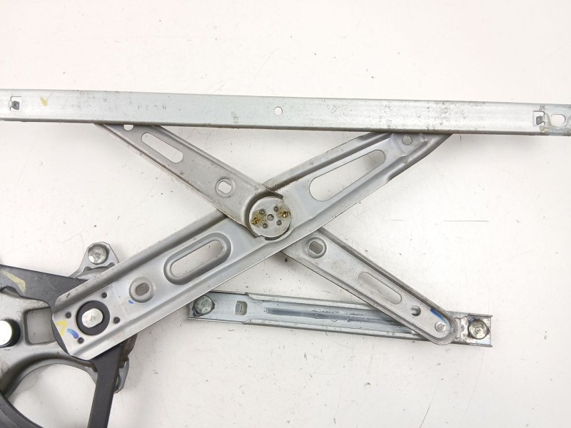 Recambio de elevalunas delantero derecho para hyundai i20 i (pb, pbt) 1.1 crdi referencia OEM IAM 988201J100  