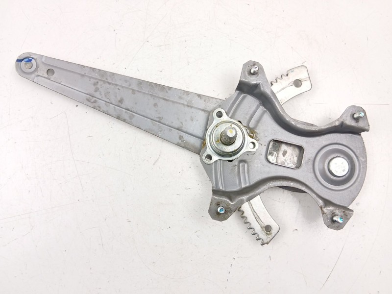 Recambio de elevalunas trasero izquierdo para hyundai i20 i (pb, pbt) 1.1 crdi referencia OEM IAM 834011J000  