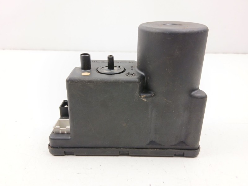 Recambio de compresor cierre centralizado para audi a4 b5 (8d2) 1.9 tdi referencia OEM IAM 4A0862257A  