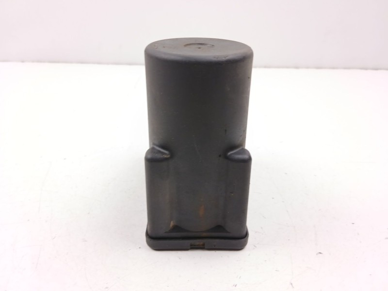 Recambio de compresor cierre centralizado para audi a4 b5 (8d2) 1.9 tdi referencia OEM IAM 4A0862257A  