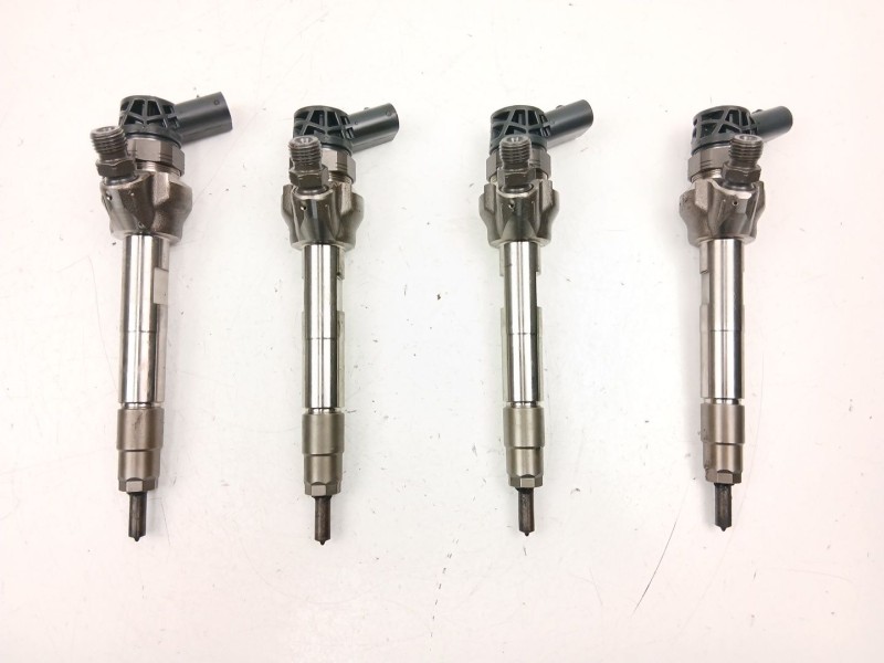 Recambio de inyectores juego para bmw x1 (f48) sdrive 18 d referencia OEM IAM 8514146 0445110613 