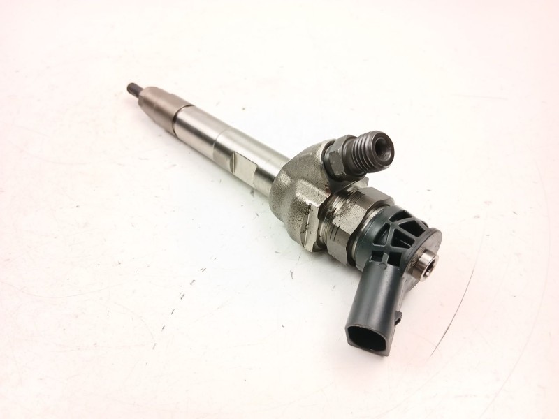 Recambio de inyectores juego para bmw x1 (f48) sdrive 18 d referencia OEM IAM 8514146 0445110613 