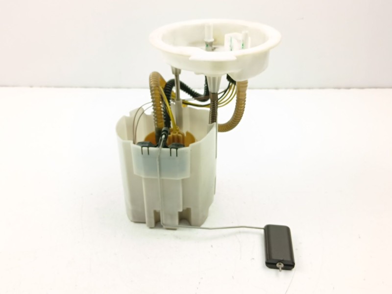 Recambio de bomba combustible aforador para bmw x1 (f48) sdrive 18 d referencia OEM IAM 7300483  