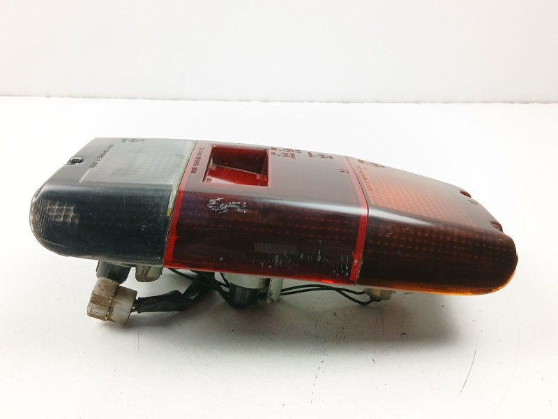 Recambio de piloto trasero derecho para nissan vanette 2.0 d -ld20-ii referencia OEM IAM 26550G4001  