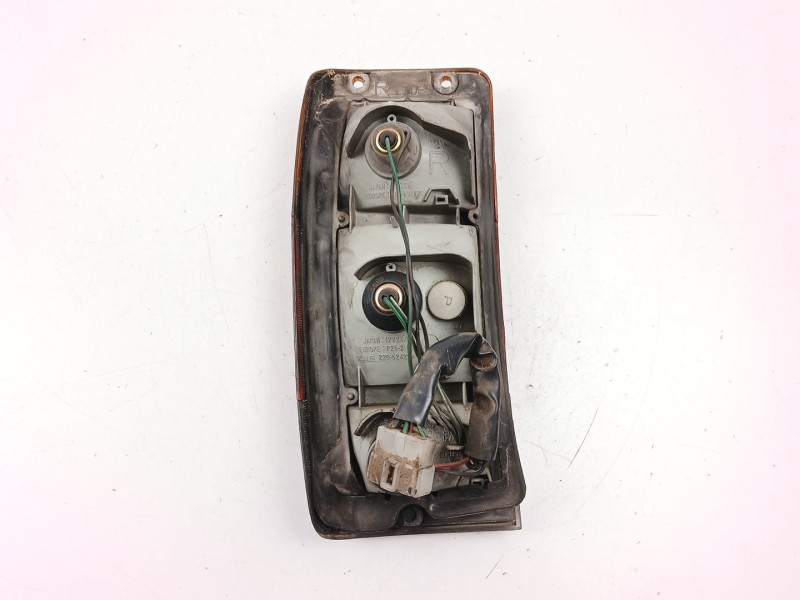 Recambio de piloto trasero derecho para nissan vanette 2.0 d -ld20-ii referencia OEM IAM 26550G4001  