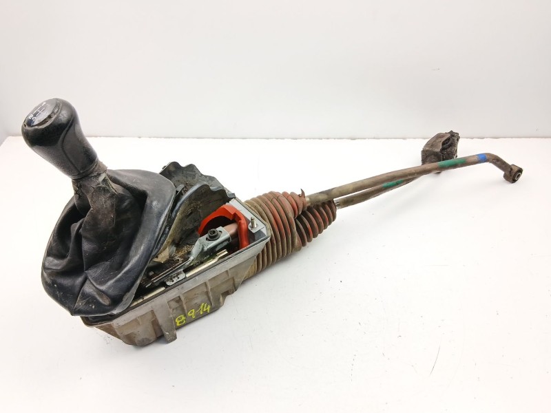 Recambio de palanca cambio manual para audi a4 b5 (8d2) 1.9 tdi referencia OEM IAM 8D0711025B  