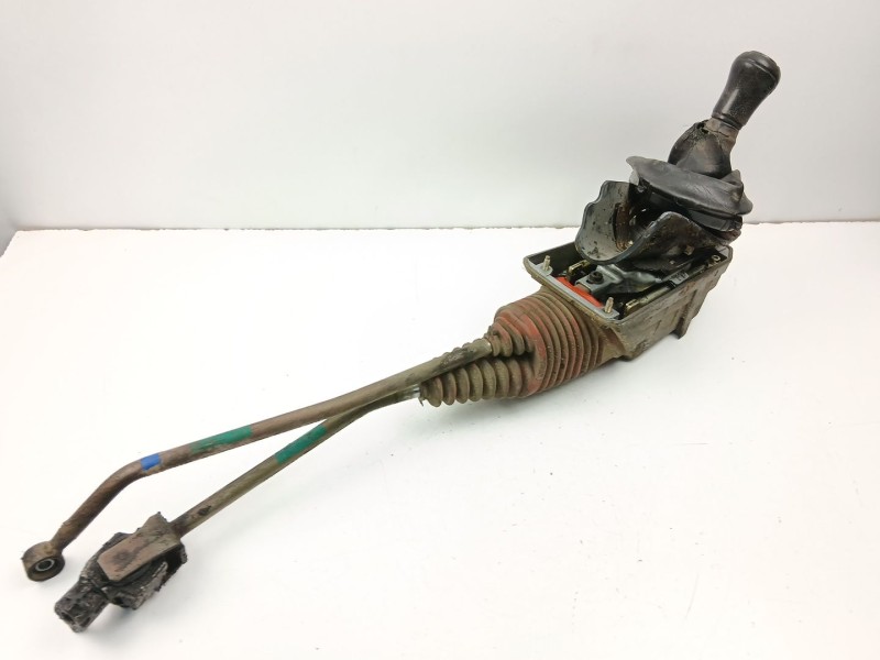 Recambio de palanca cambio manual para audi a4 b5 (8d2) 1.9 tdi referencia OEM IAM 8D0711025B  