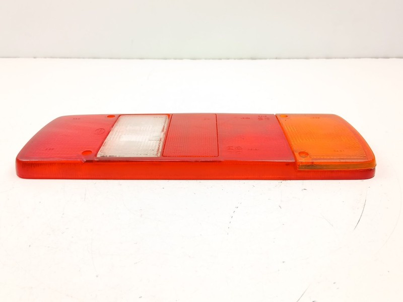 Recambio de piloto trasero derecho para nissan trade caja/chasis 2.8 d referencia OEM IAM 019052930  