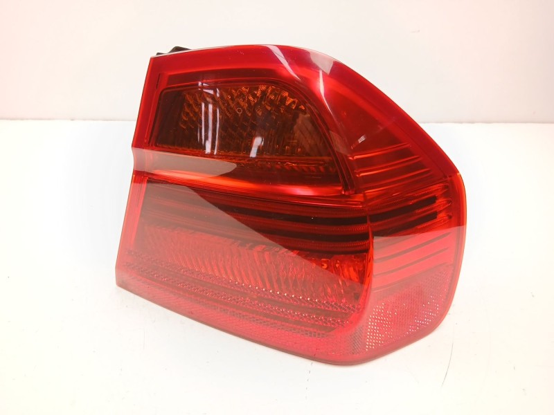 Recambio de piloto trasero derecho para bmw 3 (e90) 320 d referencia OEM IAM 6937458  