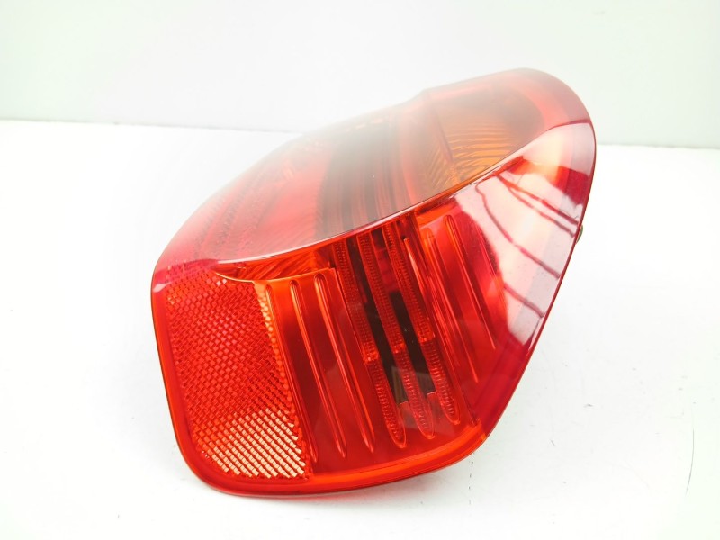 Recambio de piloto trasero derecho para bmw 3 (e90) 320 d referencia OEM IAM 6937458  