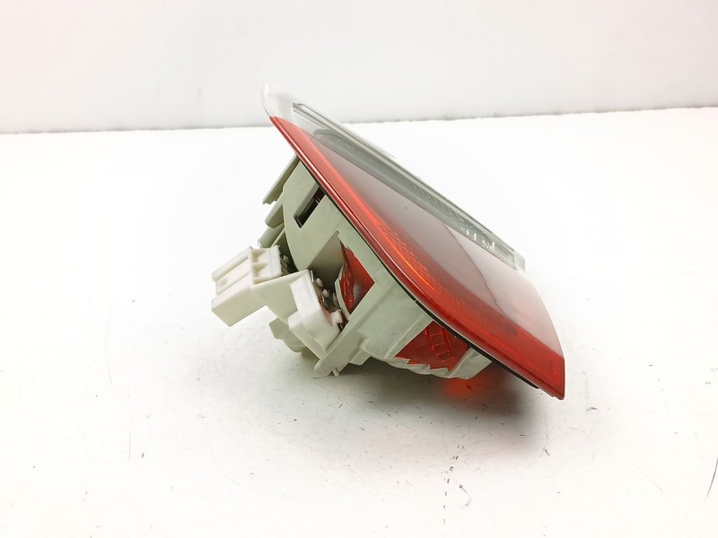 Recambio de piloto porton derecho para bmw 3 (e90) 320 d referencia OEM IAM 6937460  