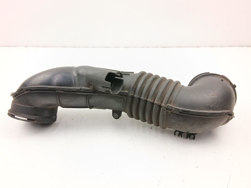 Recambio de tubo admision para bmw serie 3 berlina (e90) 320d referencia OEM IAM 13717804846  