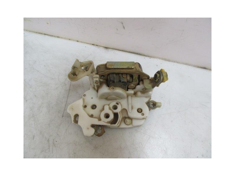 Recambio de cerradura pta. del. dch. : nissan terrano : 2.7 tdi -3p-( td27h ) [1998] para nissan terrano 2.7 tdi -3p-( td27h ) r