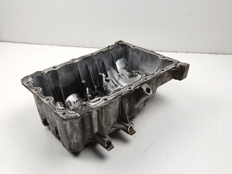 Recambio de carter aceite para hyundai i20 i (pb, pbt) 1.1 crdi referencia OEM IAM 215102A020  