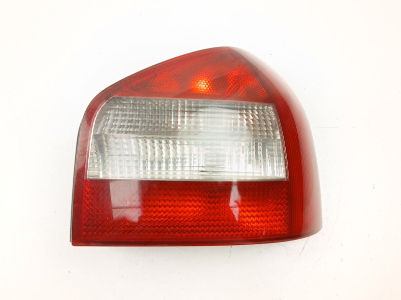 Recambio de piloto trasero derecho para audi a3 (8l1) 1.9 tdi referencia OEM IAM 8L0945096C  