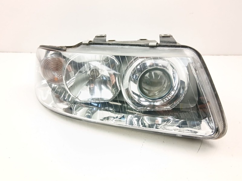 Recambio de faro derecho para audi a3 (8l1) 1.9 tdi referencia OEM IAM 8L0941004AF  