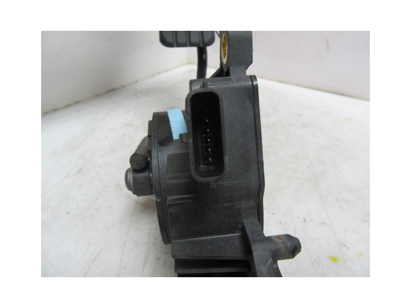 Recambio de potenciómetro aceleración : renault clio : 1.5 dci (85,65cv) [2010] para renault clio 1.5 dci referencia OEM IAM 820