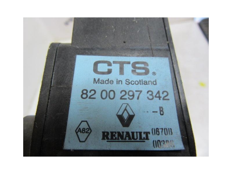 Recambio de potenciómetro aceleración : renault clio : 1.5 dci (85,65cv) [2010] para renault clio 1.5 dci referencia OEM IAM 820