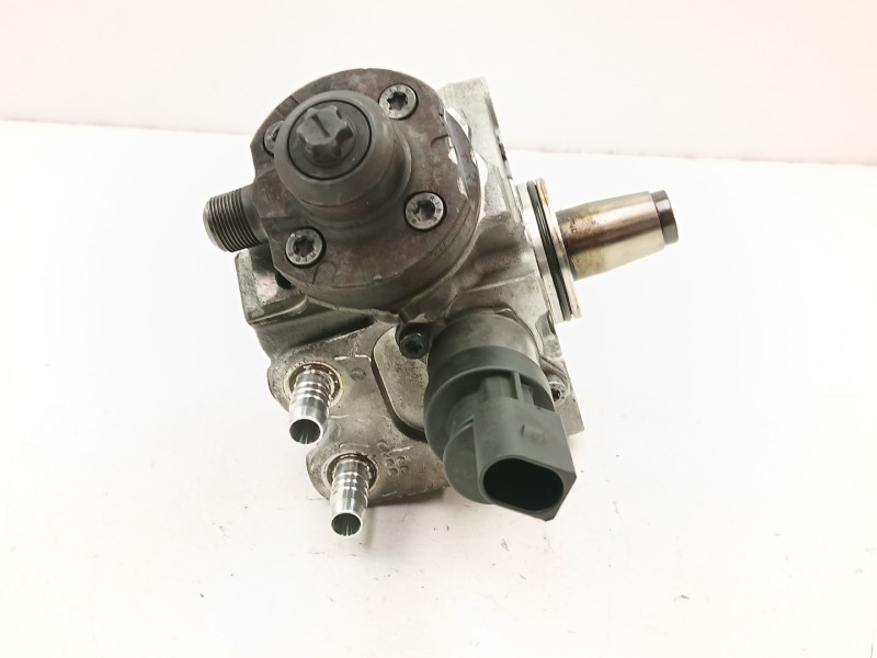 Recambio de bomba inyectora diesel para bmw 3 (e90) 320 d referencia OEM IAM 7797874 0445010506 
