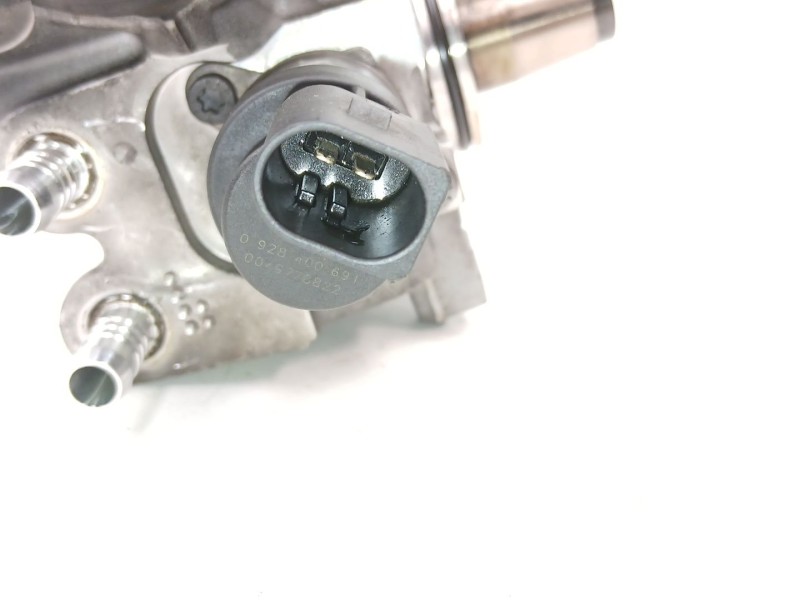 Recambio de bomba inyectora diesel para bmw 3 (e90) 320 d referencia OEM IAM 7797874 0445010506 