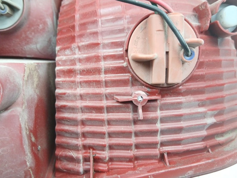 Recambio de piloto trasero izquierdo para kia carnival ii (gq) 2.9 crdi referencia OEM IAM 3K54A51160  