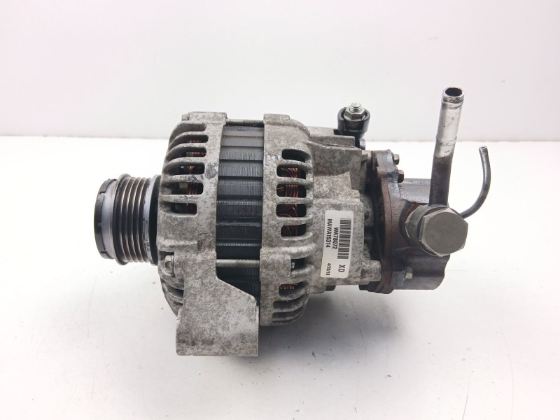 Recambio de alternador para kia carnival ii (gq) 2.9 crdi referencia OEM IAM 373004X003 WA78072 