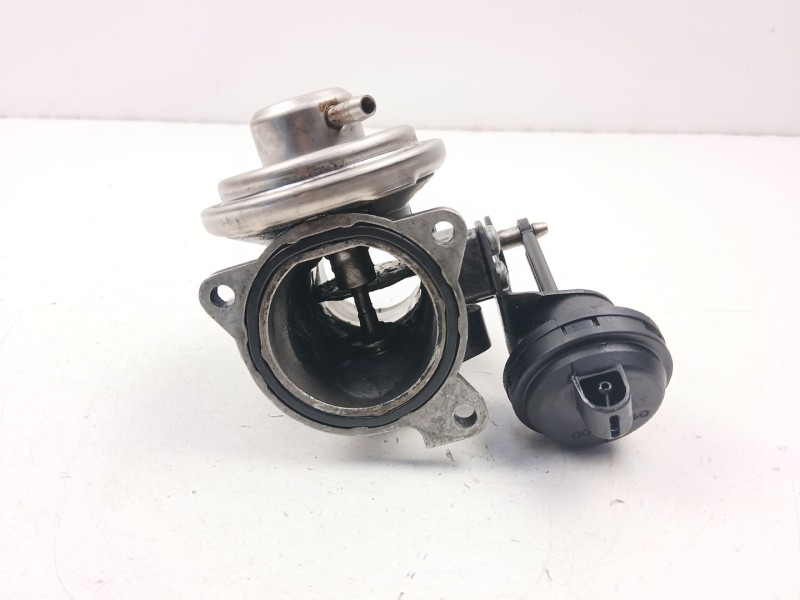 Recambio de valvula egr para audi a3 (8l1) 1.9 tdi referencia OEM IAM 038131501E  038129637
