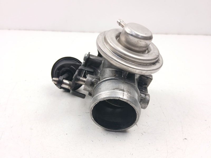 Recambio de valvula egr para audi a3 (8l1) 1.9 tdi referencia OEM IAM 038131501E  038129637