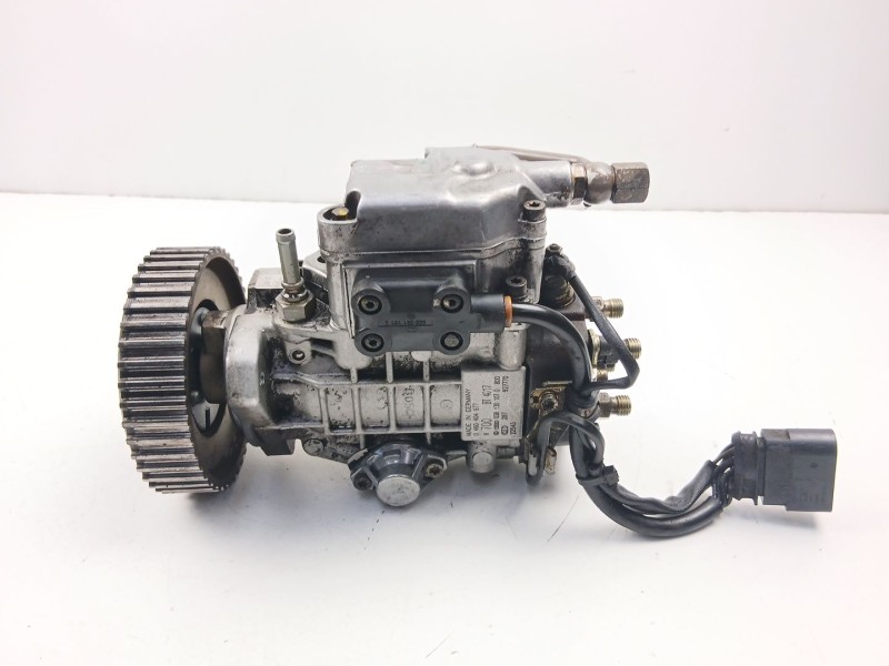 Recambio de bomba inyectora diesel para audi a3 (8l1) 1.9 tdi referencia OEM IAM 038130107D 0460404977 