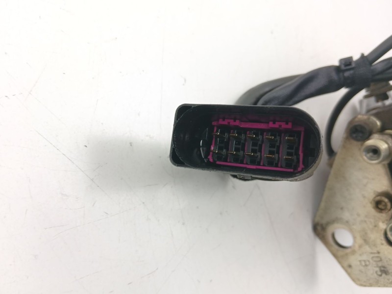 Recambio de bomba inyectora diesel para audi a3 (8l1) 1.9 tdi referencia OEM IAM 038130107D 0460404977 