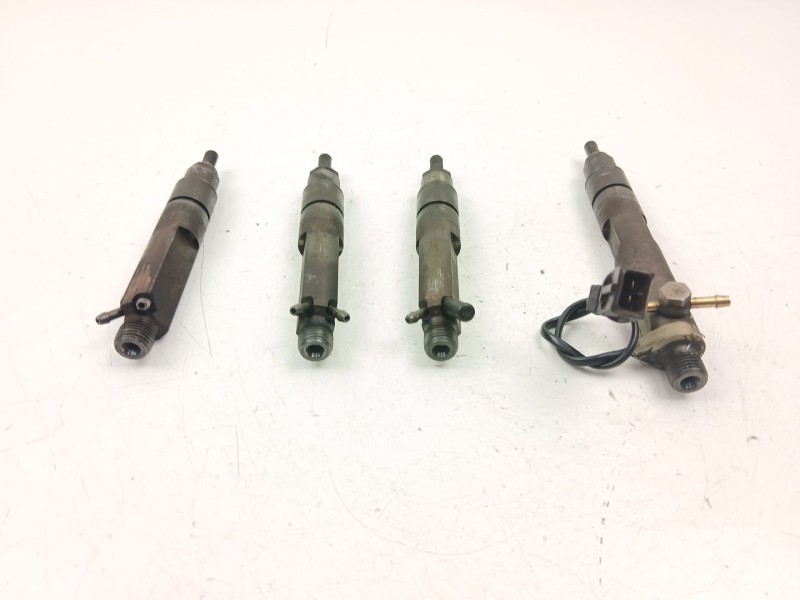 Recambio de inyectores juego para audi a3 (8l1) 1.9 tdi referencia OEM IAM 038130202A 038130202B 