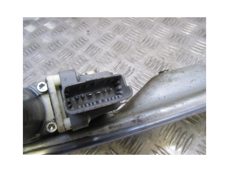 Recambio de elevalunas elec. tra. izq. : citroen c 4 : 1.6 hdi (108,77cv) [2010] para citroen c 4 1.6 hdi referencia OEM IAM   