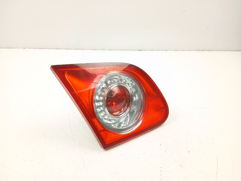 Recambio de piloto porton izquierdo para volkswagen passat b6 (3c2) 2.0 fsi referencia OEM IAM 3C5945076C  