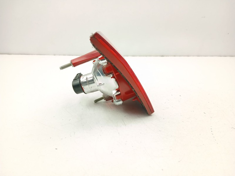 Recambio de piloto porton izquierdo para volkswagen passat b6 (3c2) 2.0 fsi referencia OEM IAM 3C5945076C  