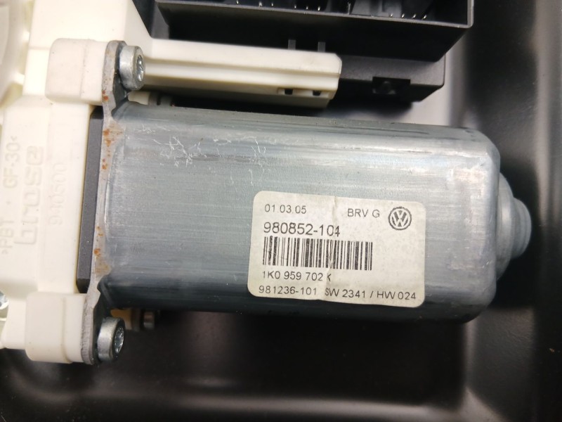 Recambio de elevalunas delantero derecho para volkswagen passat b6 (3c2) 2.0 fsi referencia OEM IAM 1K0959702K  1K0959792G