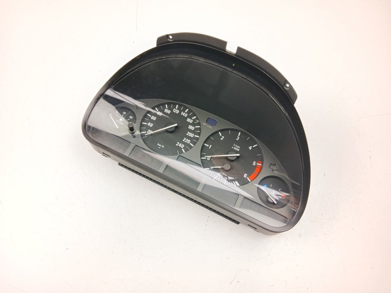 Recambio de cuadro instrumentos para bmw 5 (e39) 525 tds referencia OEM IAM 62118372357 110008735024 
