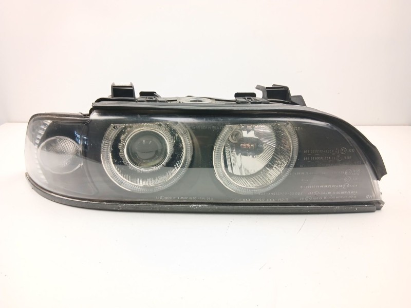 Recambio de faro derecho para bmw 5 (e39) 525 tds referencia OEM IAM 63126902426  