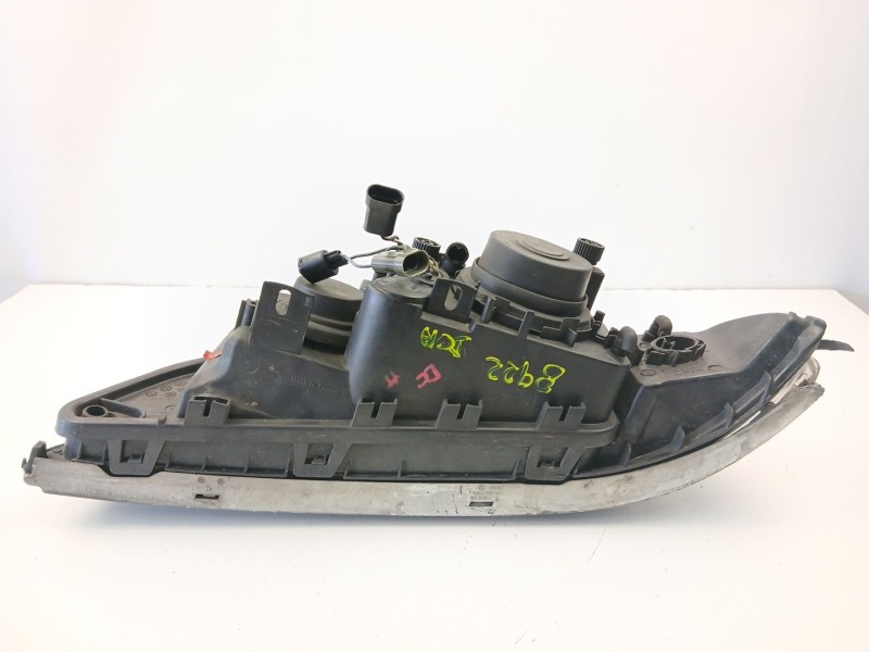 Recambio de faro derecho para bmw 5 (e39) 525 tds referencia OEM IAM 63126902426  