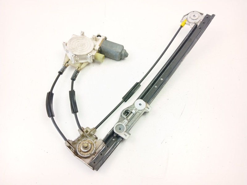 Recambio de elevalunas trasero derecho para bmw 5 (e39) 525 tds referencia OEM IAM 51358159836  