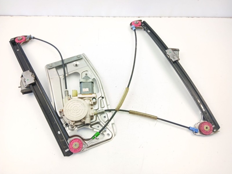 Recambio de elevalunas delantero derecho para bmw 5 (e39) 525 tds referencia OEM IAM 51338159832  