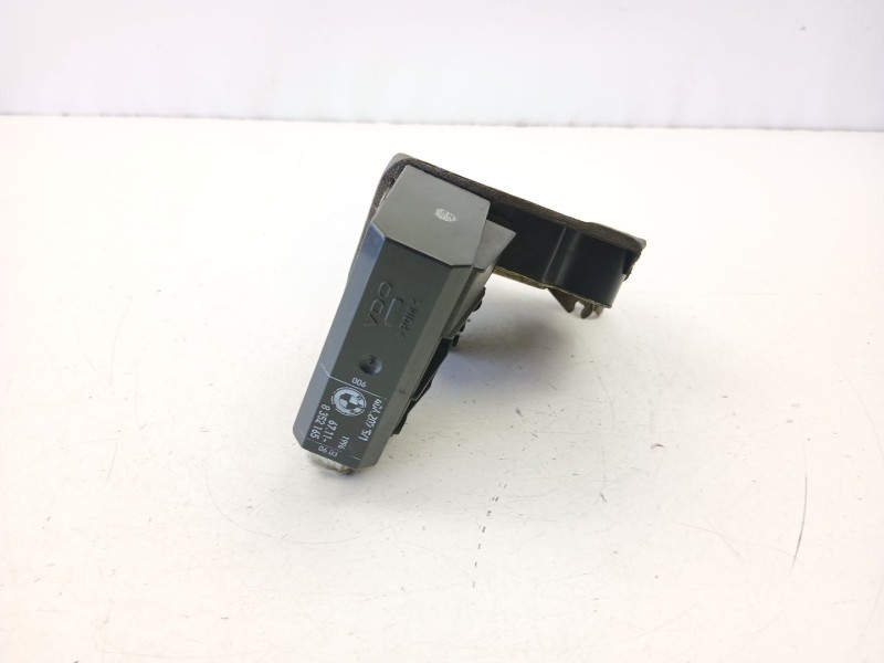 Recambio de cerradura puerta trasera izquierda para bmw 5 (e39) 525 tds referencia OEM IAM 51228125671  